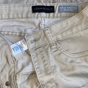 Aeropostale high waisted khaki jean jegging size 4